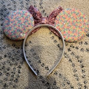 Mickey Mouse ear headband sparkly and pink. All ages